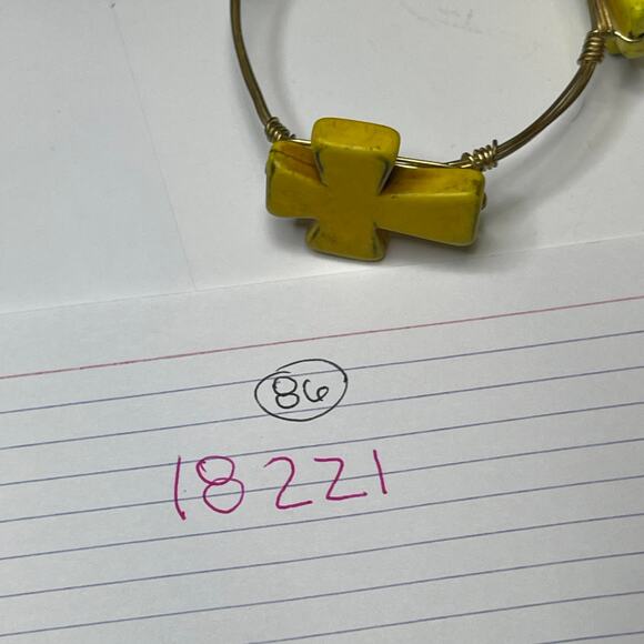 BOURBON & BOWETIES gold tone bracelet bangle canary yellow dyed stone cross - Picture 8 of 8